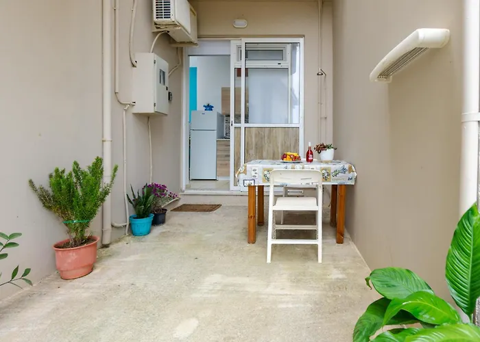 Coastal In Anissaras Herszonisszosz