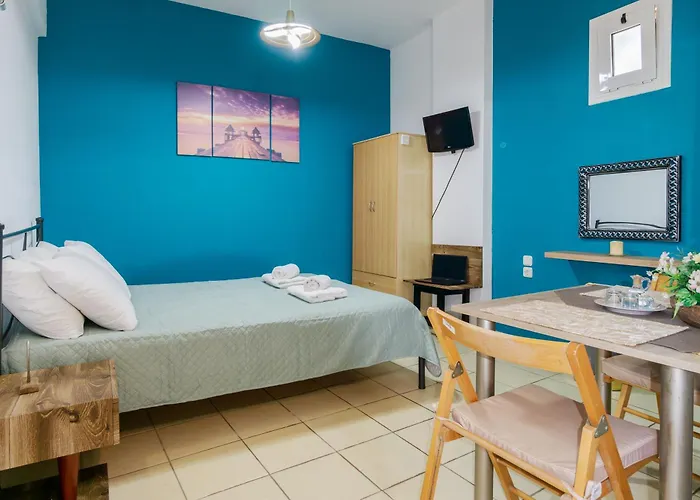 Coastal In Anissaras Apartman *